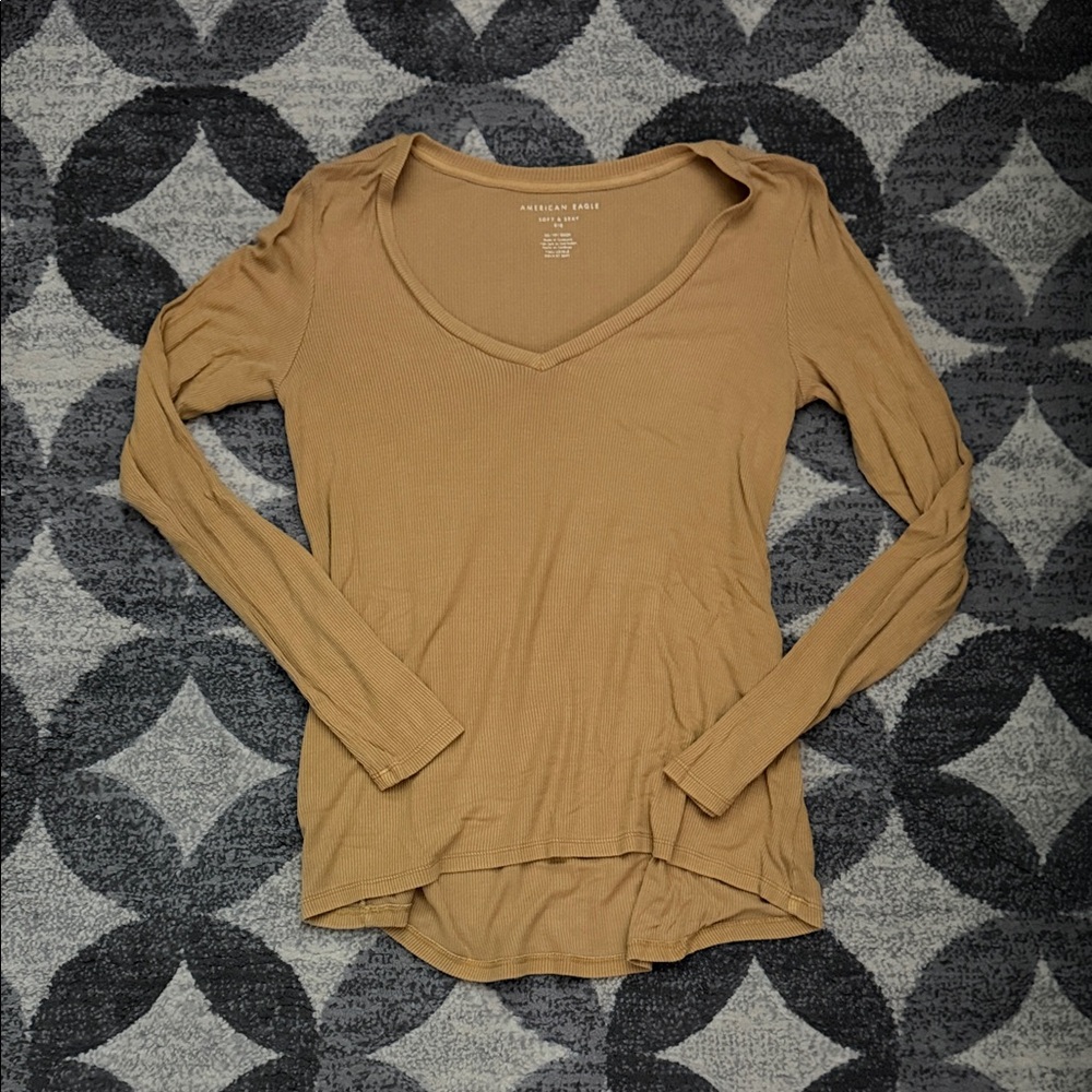 American Eagle Outfitters Women's Camel Long Sleeve Tee